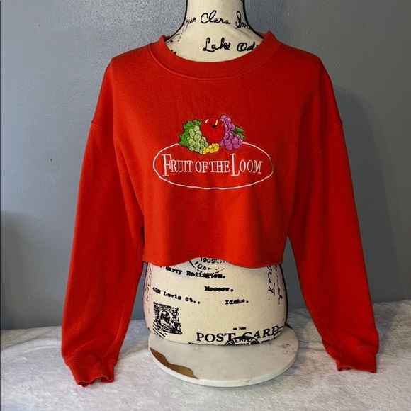 Fruit of the Loom Women's Red Crop Top - Picture 1 of 4